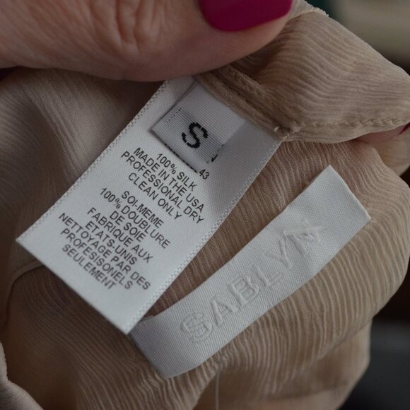 Sz S Sablyn Beige Silk Button Down Cropped Long Sleeve Blouse - Picture 7 of 7